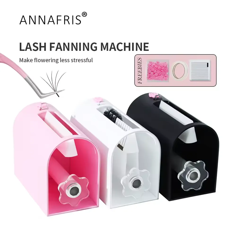 Machine for assembling eyelash fans